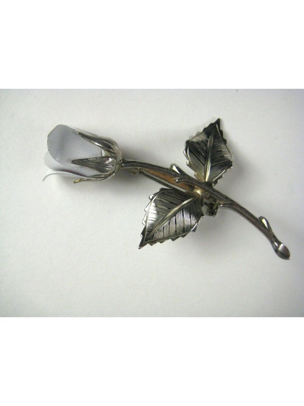 White Enamel Flower Silvertone Brooch Pin Stem Spray Floral Jewelry